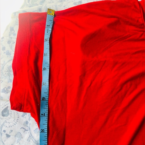 STUNNING RED TOP - Picture 3 of 4